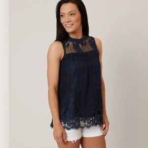 Valerie Stevens Women's Size XL Sleeveless Top Lace Overlay Pleated Eyelash Lace